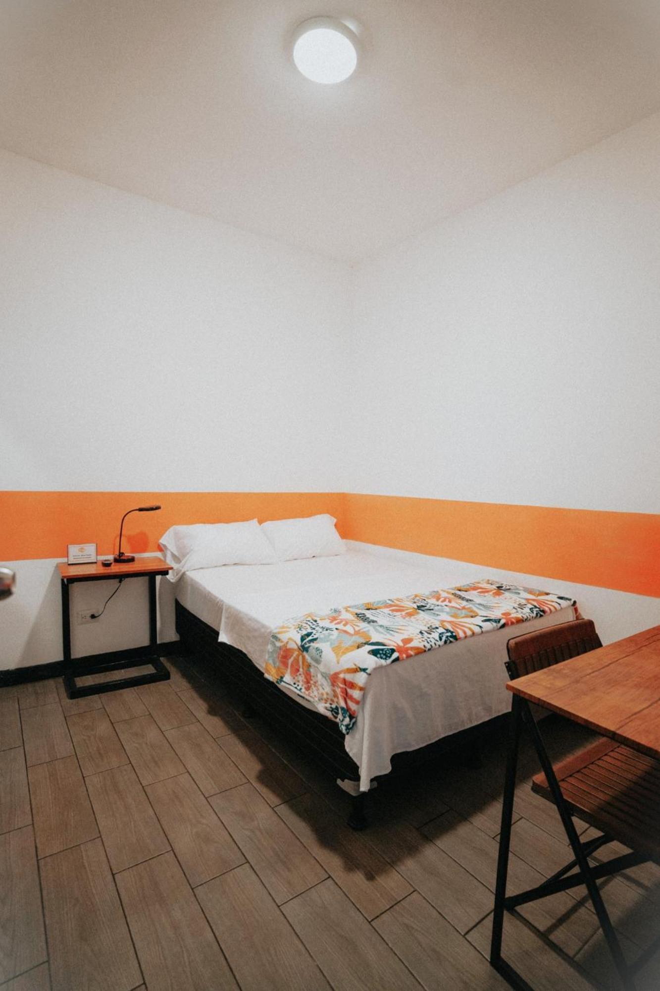 Tequila Sunrise Hostel Guatemala-Stad Buitenkant foto