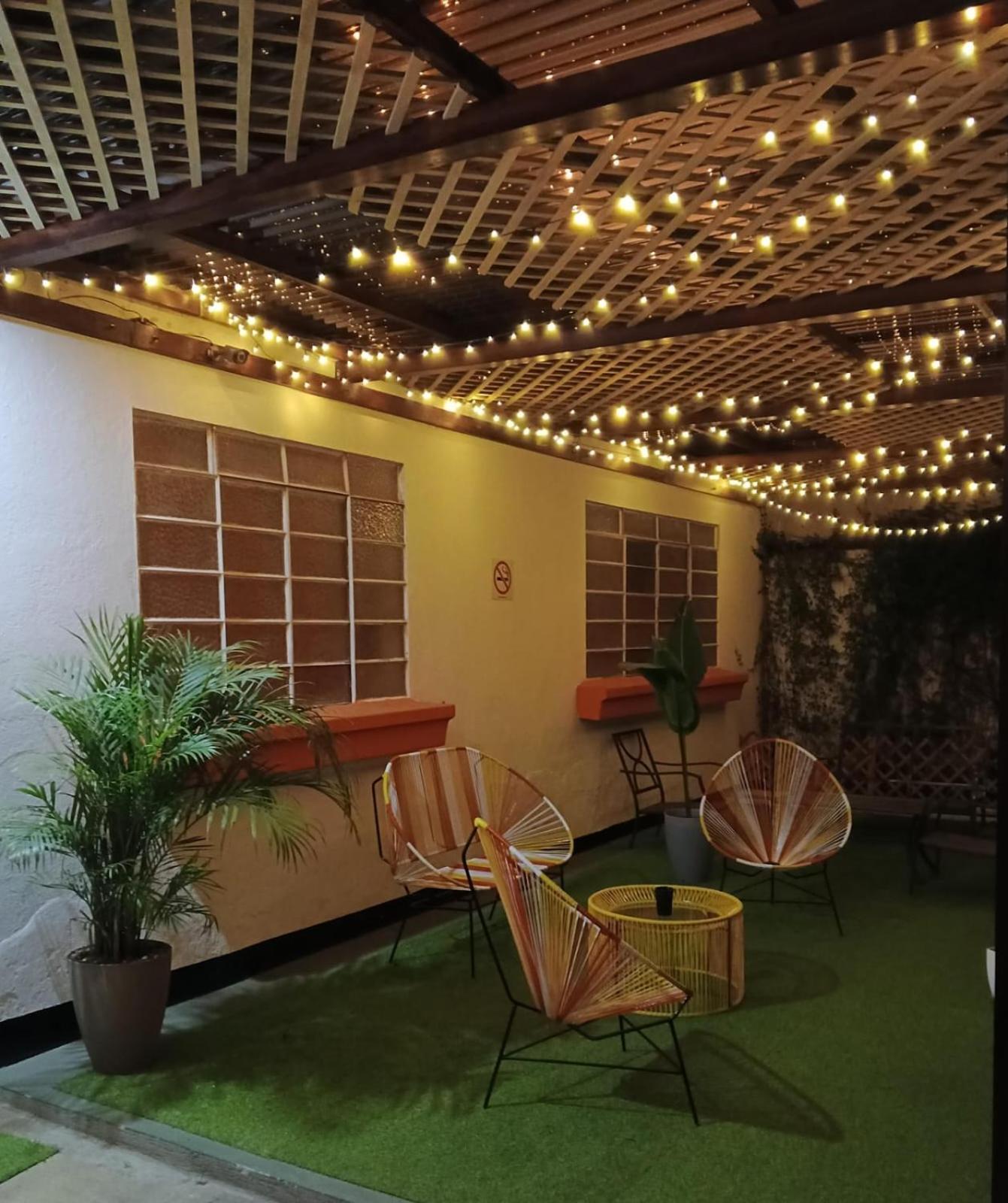 Tequila Sunrise Hostel Guatemala-Stad Buitenkant foto