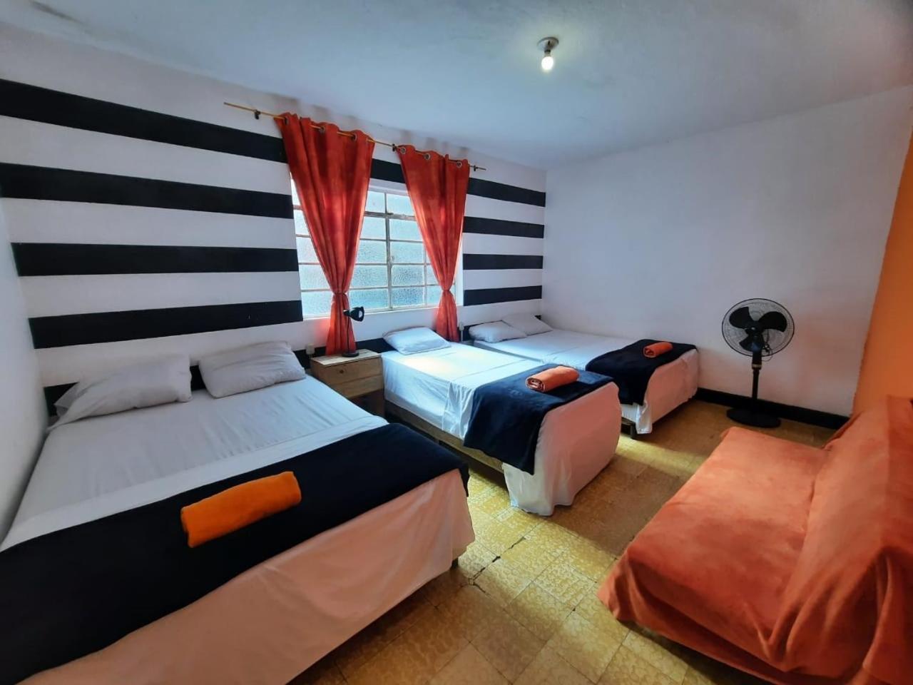 Tequila Sunrise Hostel Guatemala-Stad Buitenkant foto