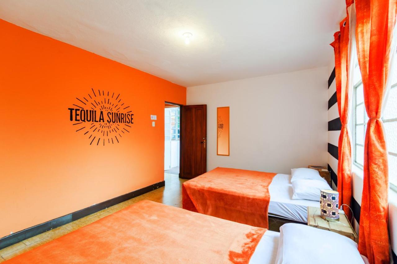 Tequila Sunrise Hostel Guatemala-Stad Buitenkant foto